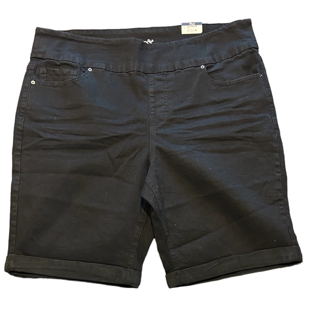 Terra & Sky Women’s Plus Size Pull-On Bermuda Shorts - Black - Size 1X (16W-18W)
